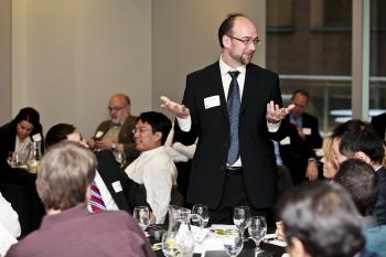 Randy McIntosh speaking to a crowd of scientists and entrepreneurs